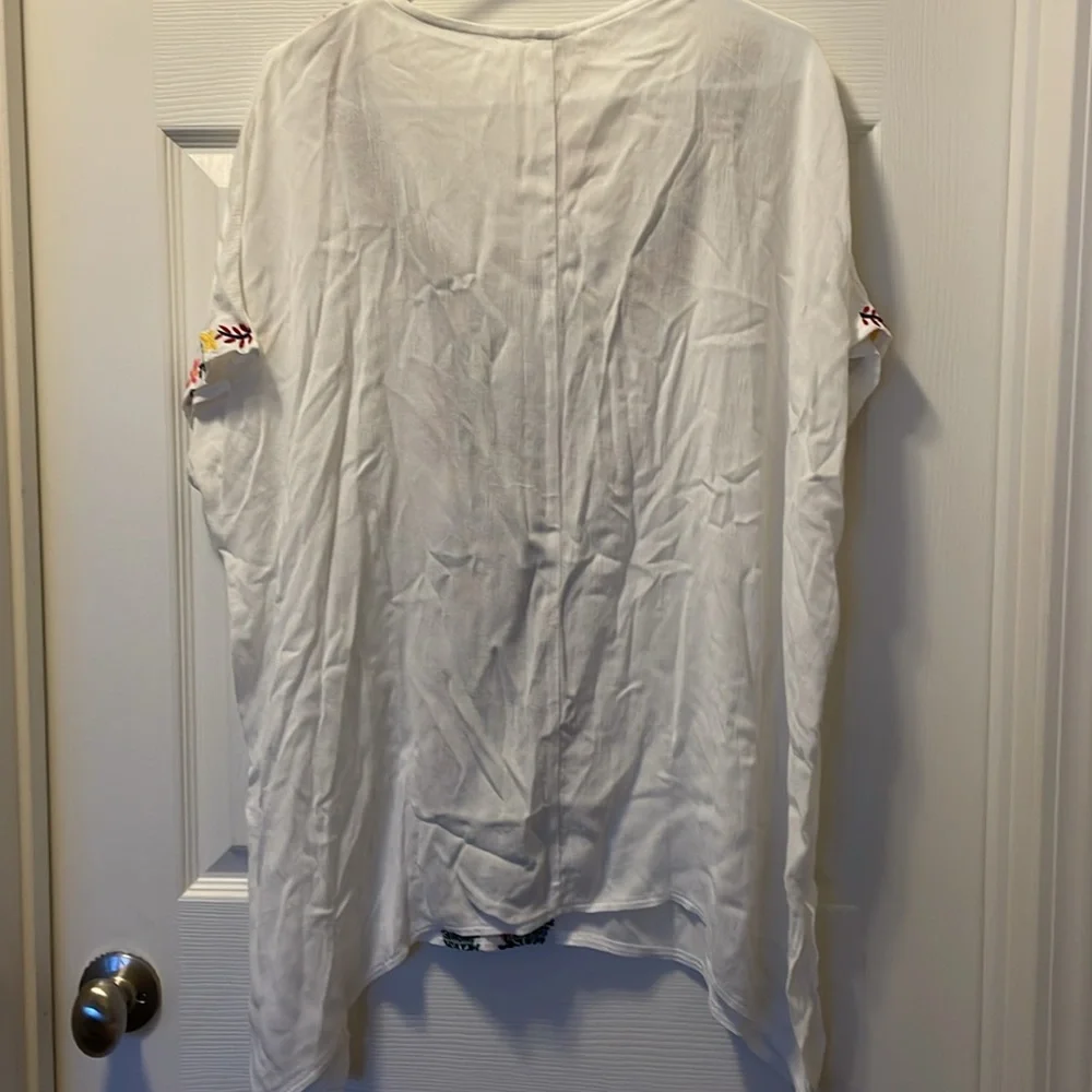 Shirt - Picture 3 of 3
